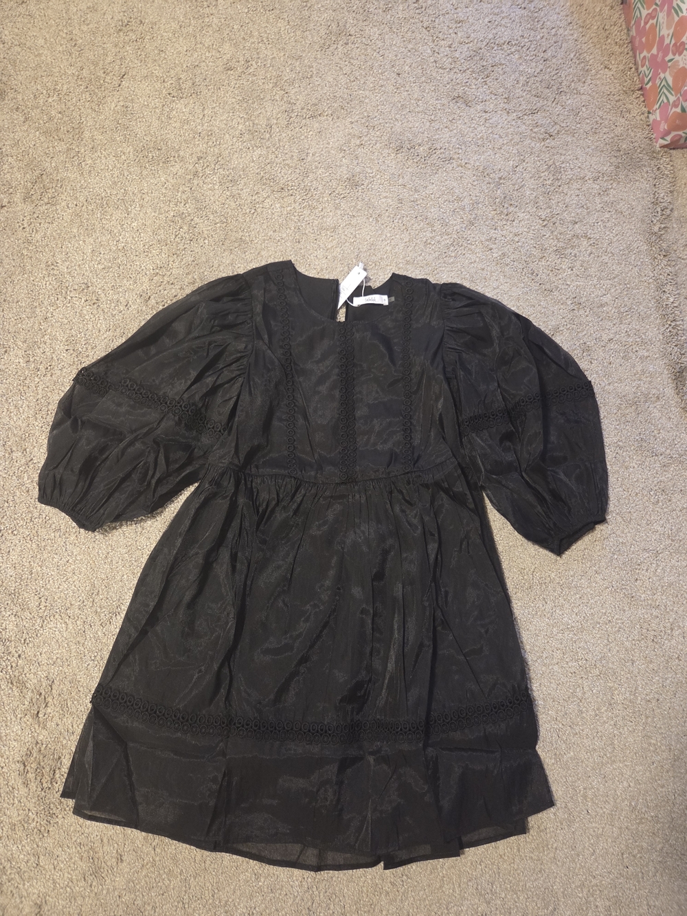 TALULAH Black Puff-Sleeve Black Dress